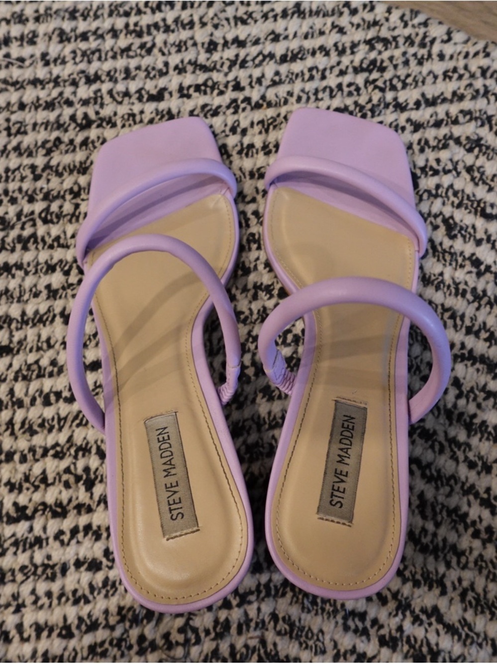 Steve Madden Lavender Square-Toe Ring Strap Sandals